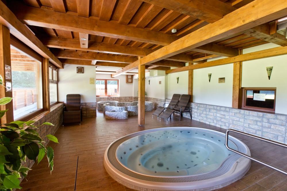 Hotel Gobor Витанова Экстерьер фото